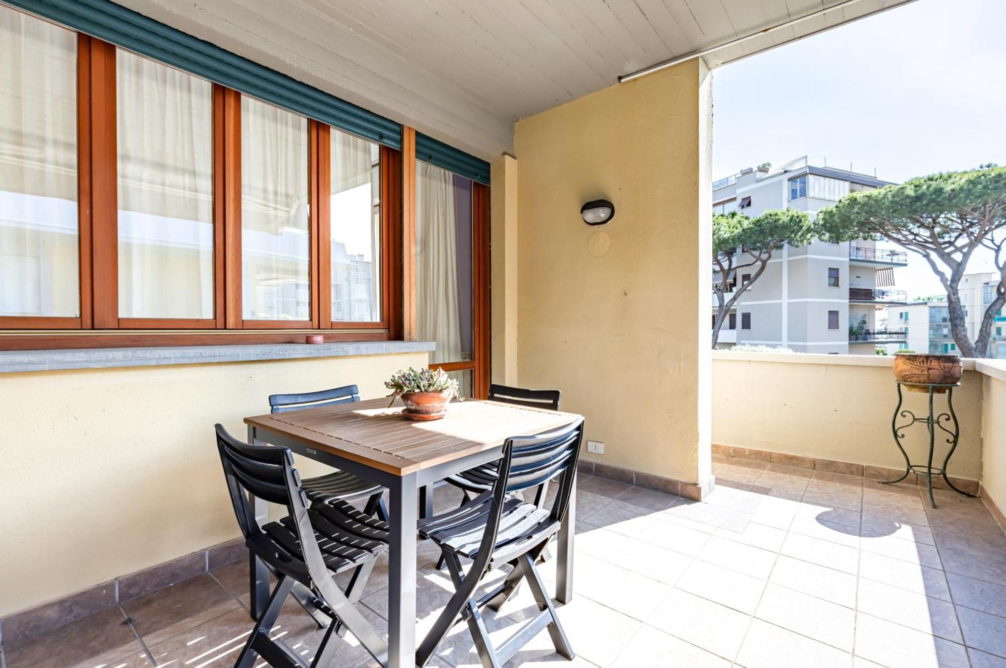 Two-levels With Terrace And Parking * Viareggio