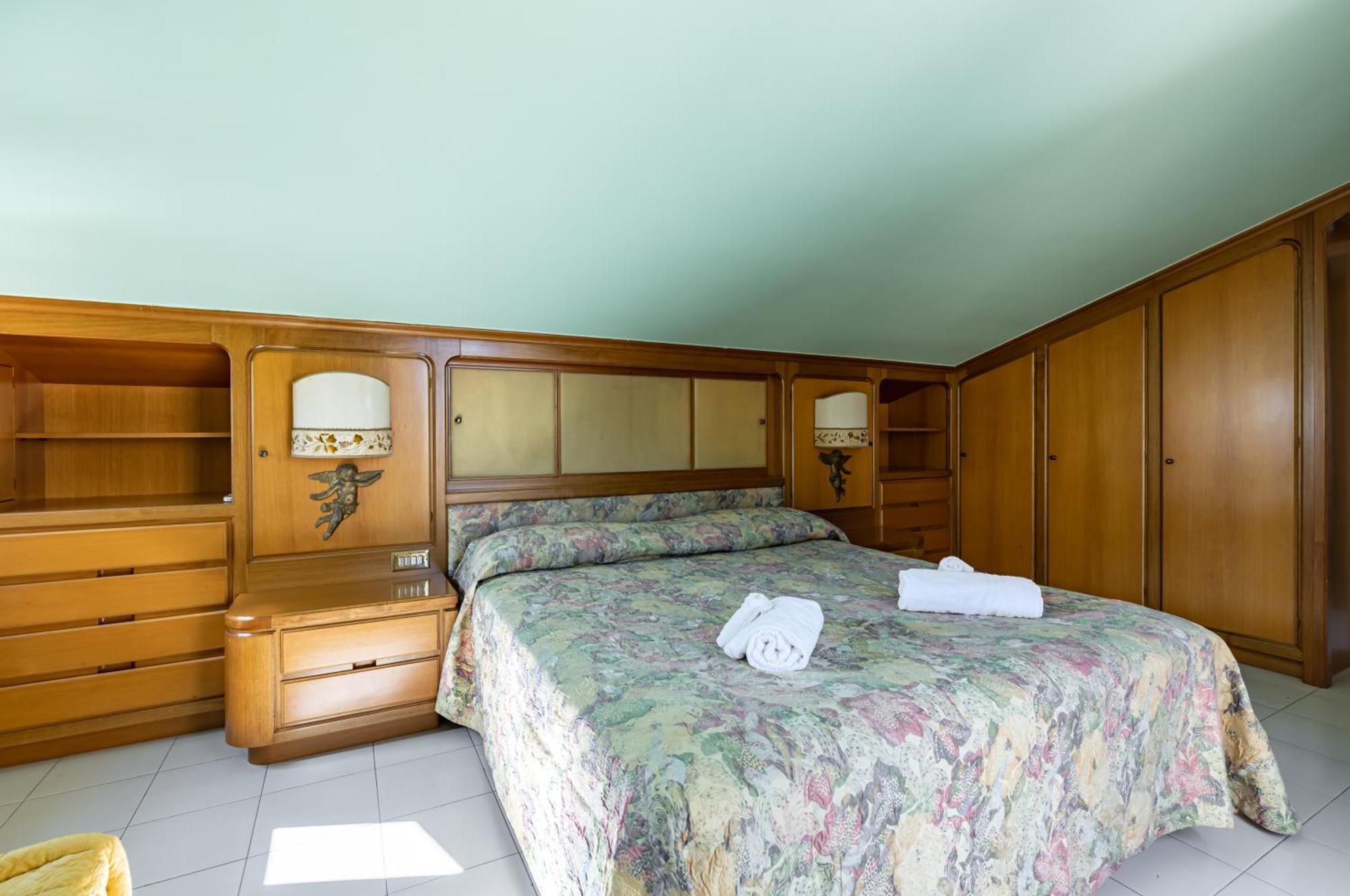 Two-levels With Terrace And Parking Apartment Viareggio