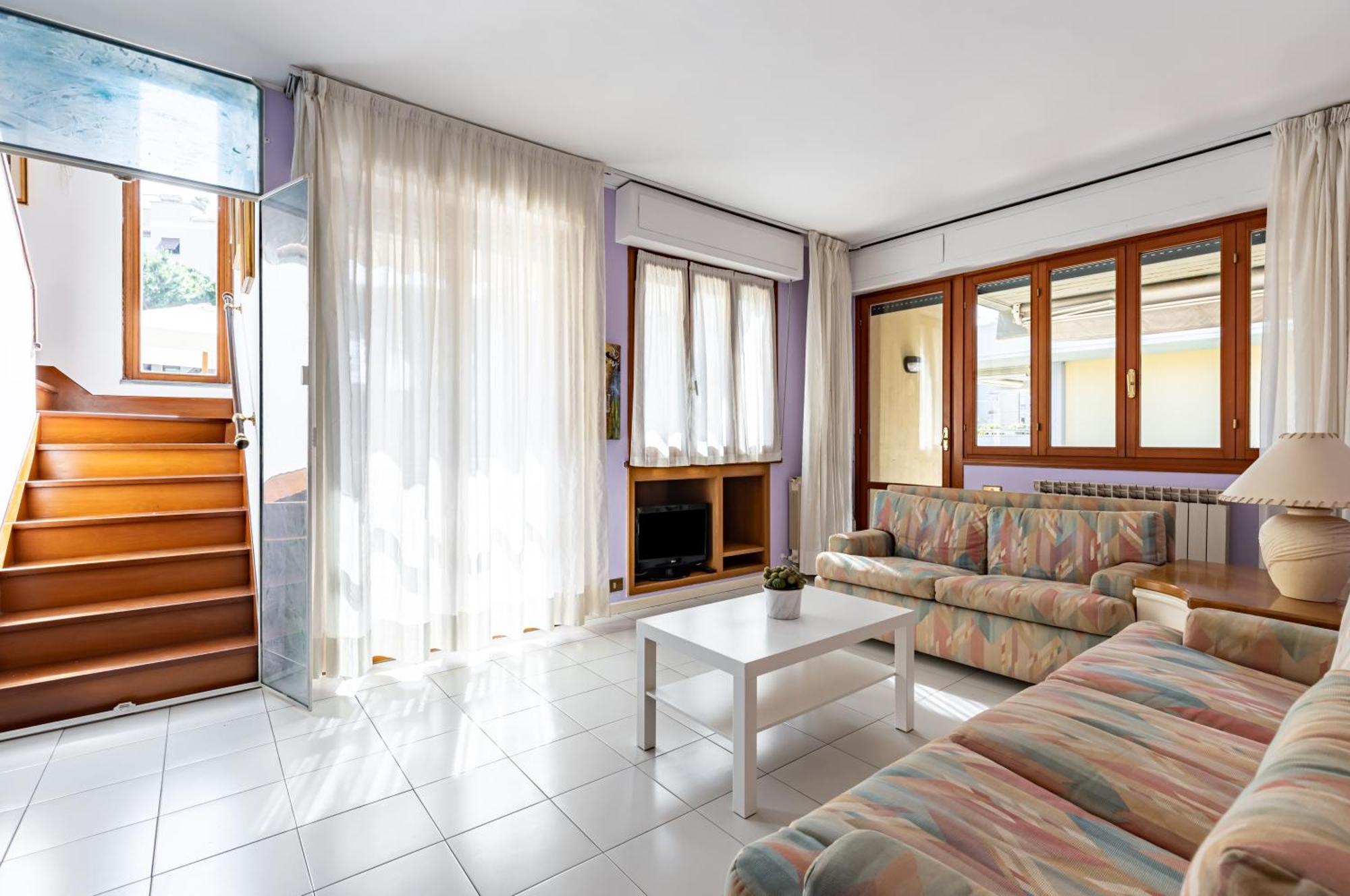 Two-levels With Terrace And Parking * Viareggio